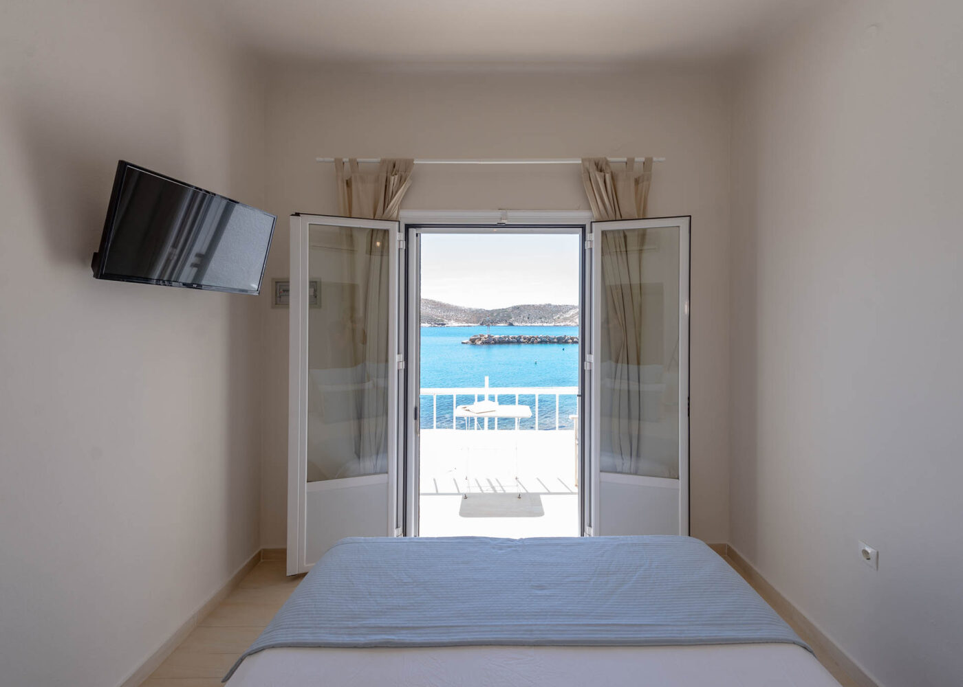 Portfolios 7 Ibaritakis Hotel Emily B2 10 8112